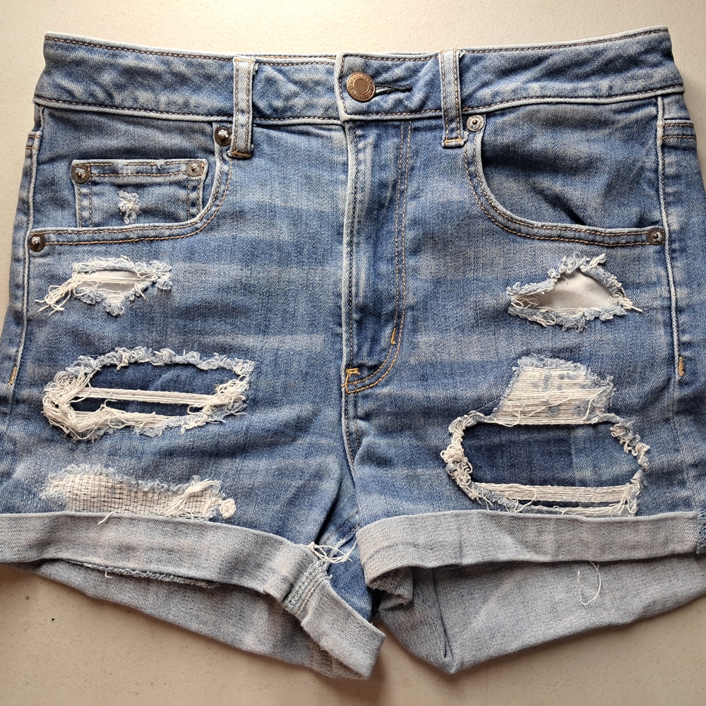 American Eagle Distressed Denim Shorts Super Stretch Size 6